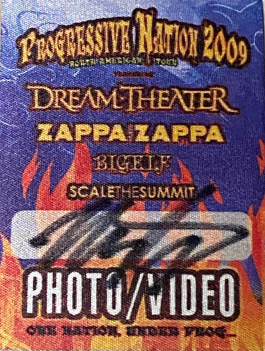 Autographed Progressive Nation 2009 Photo/Video Stickie – MP4 Productions